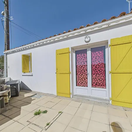 펜션 Jolie Maison Volets Jaunes Avec Terrasse Pour 7 라트슈수르메르