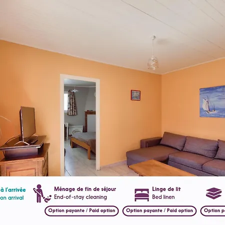 Jolie Maison Volets Jaunes Avec Terrasse Pour 7 *